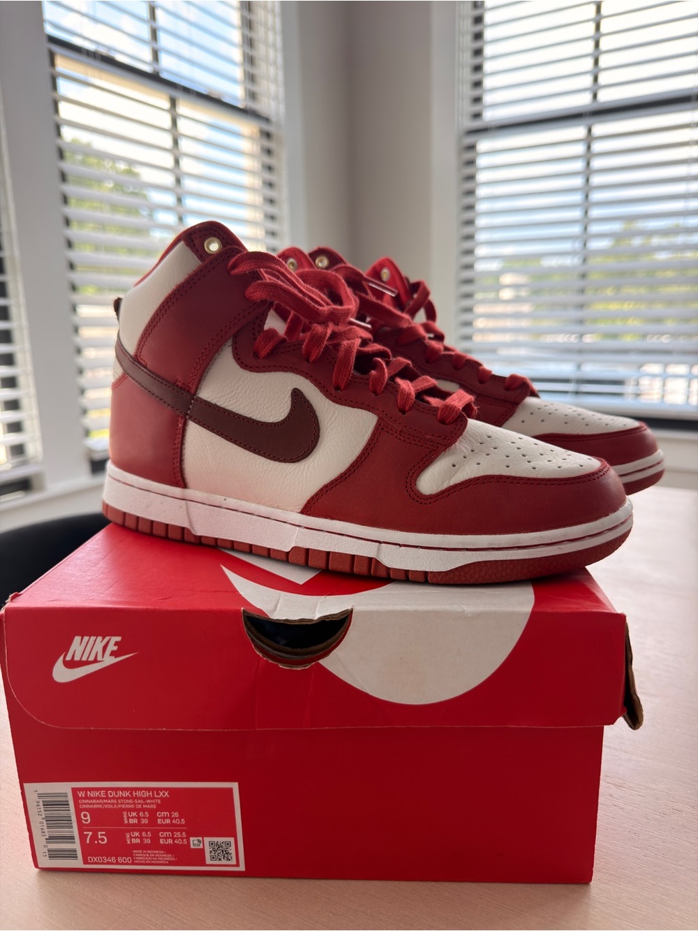 W Nike Dunk High-Top LXX Sneakers in Red